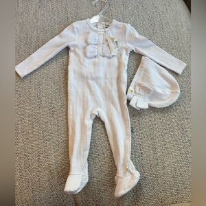 White ribbed footie with bow and hat set